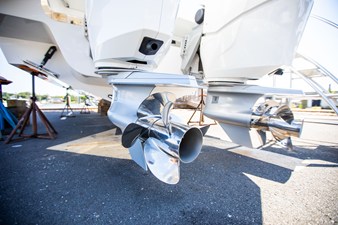 Cruisers Yachts 42 GLS Outboard 8 2027 Cruisers Yachts 42 GLS Outboard 9