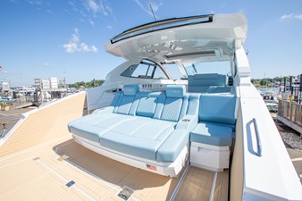 Cruisers Yachts 42 GLS Outboard 10 2027 Cruisers Yachts 42 GLS Outboard 11