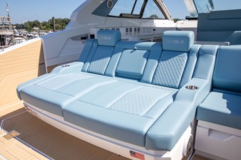 Cruisers Yachts 42 GLS Outboard 13 2027 Cruisers Yachts 42 GLS Outboard 14