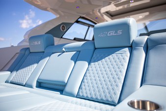 Cruisers Yachts 42 GLS Outboard 14 2027 Cruisers Yachts 42 GLS Outboard 15