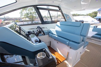 Cruisers Yachts 42 GLS Outboard 25 2027 Cruisers Yachts 42 GLS Outboard 26