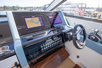 Cruisers Yachts 42 GLS Outboard 31 2027 Cruisers Yachts 42 GLS Outboard 32