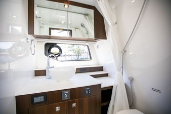 Cruisers Yachts 42 GLS Outboard 40 2027 Cruisers Yachts 42 GLS Outboard 41