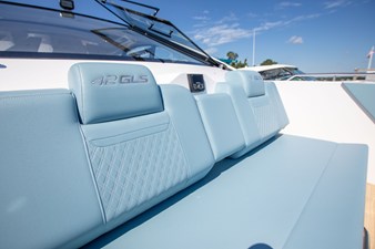 Cruisers Yachts 42 GLS Outboard 47 2027 Cruisers Yachts 42 GLS Outboard 48
