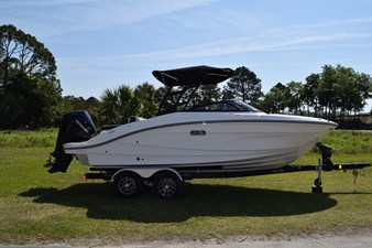 Sea Ray SPX 210 Outboard 0 2026 Sea Ray SPX 210 Outboard 1