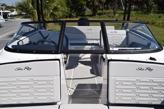 2026 Sea Ray SPX 210 Outboard 20
