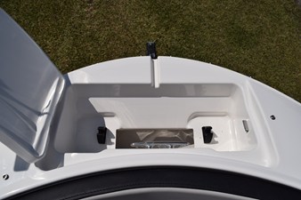 2026 Sea Ray SPX 210 Outboard 23