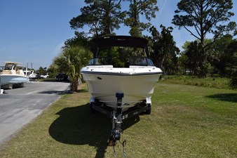 2026 Sea Ray SPX 210 Outboard 24