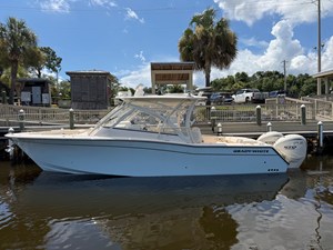 Grady-White Freedom 335 2 2024 Grady-White Freedom 335 3