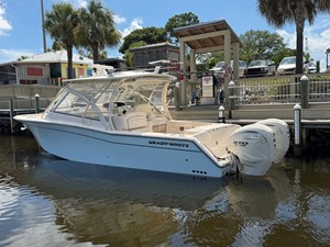 Grady-White Freedom 335 3 2024 Grady-White Freedom 335 4