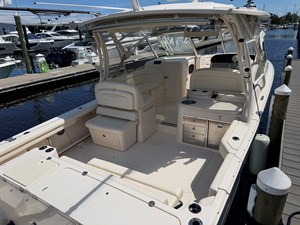 Grady-White Freedom 335 6 2024 Grady-White Freedom 335 7