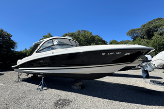 Sea Ray SLX 350 OB 4 2017 Sea Ray SLX 350 OB 5