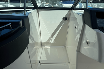 Sea Ray SLX 350 OB 32 2017 Sea Ray SLX 350 OB 33