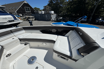 Sea Ray SLX 350 OB 34 2017 Sea Ray SLX 350 OB 35