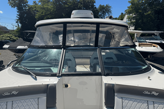 Sea Ray SLX 350 OB 43 2017 Sea Ray SLX 350 OB 44