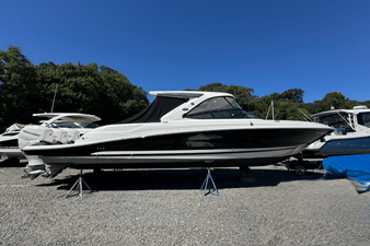 Sea Ray SLX 350 OB 44 2017 Sea Ray SLX 350 OB 45