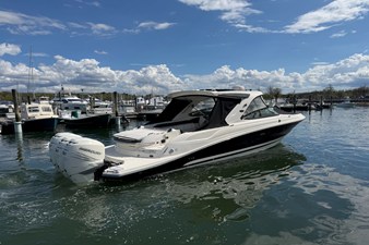 Sea Ray SLX 350 OB 46 2017 Sea Ray SLX 350 OB 47
