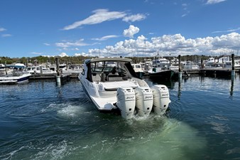 Sea Ray SLX 350 OB 49 2017 Sea Ray SLX 350 OB 50