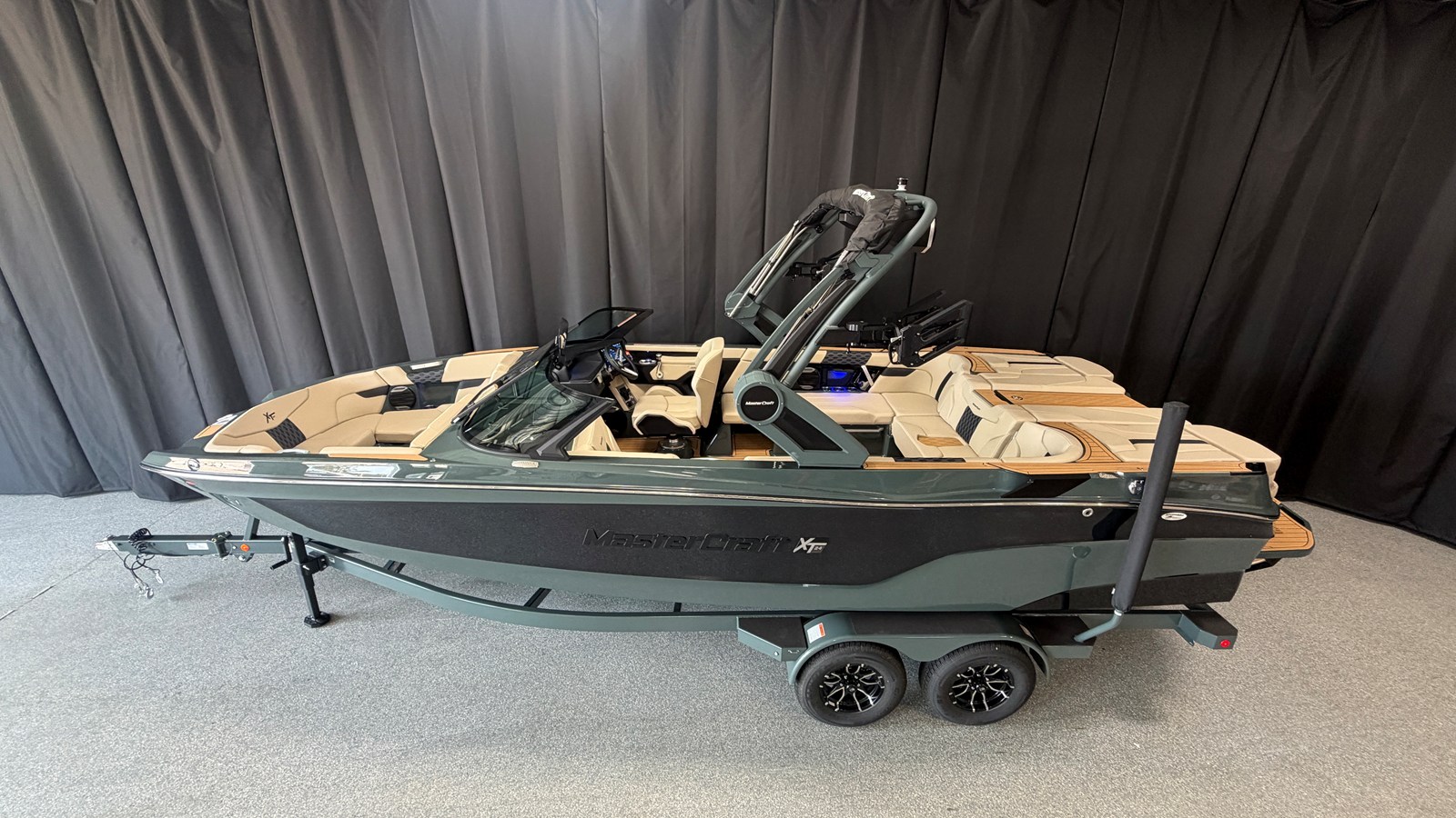 2027 Mastercraft XT24 2
