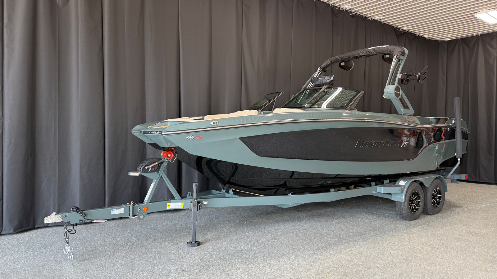2027 Mastercraft XT24 3