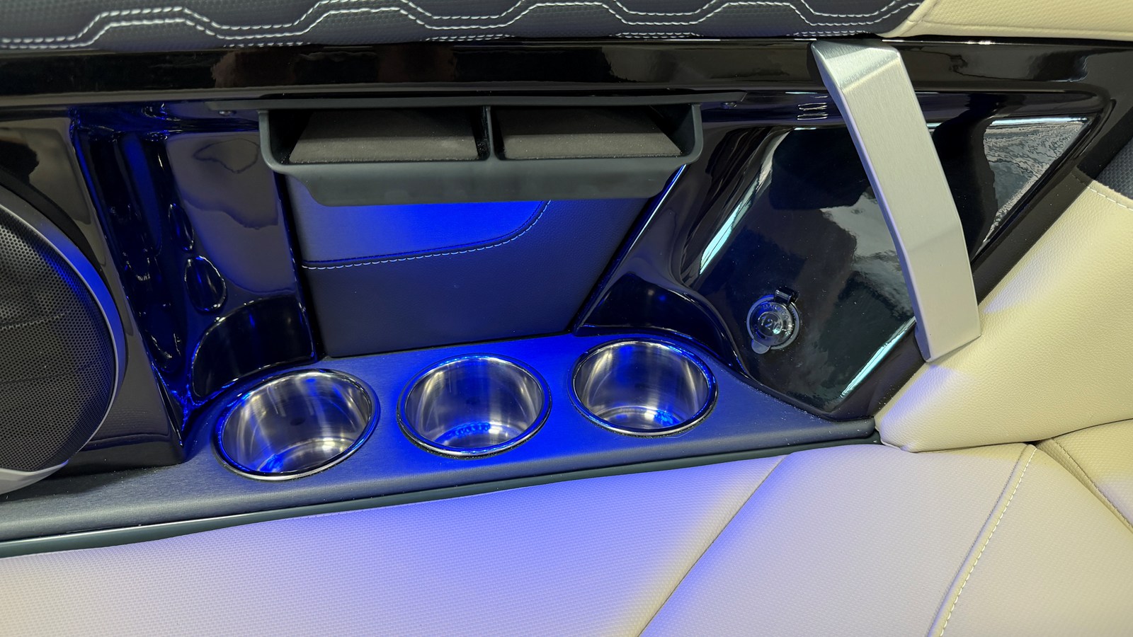 2027 Mastercraft XT24 34