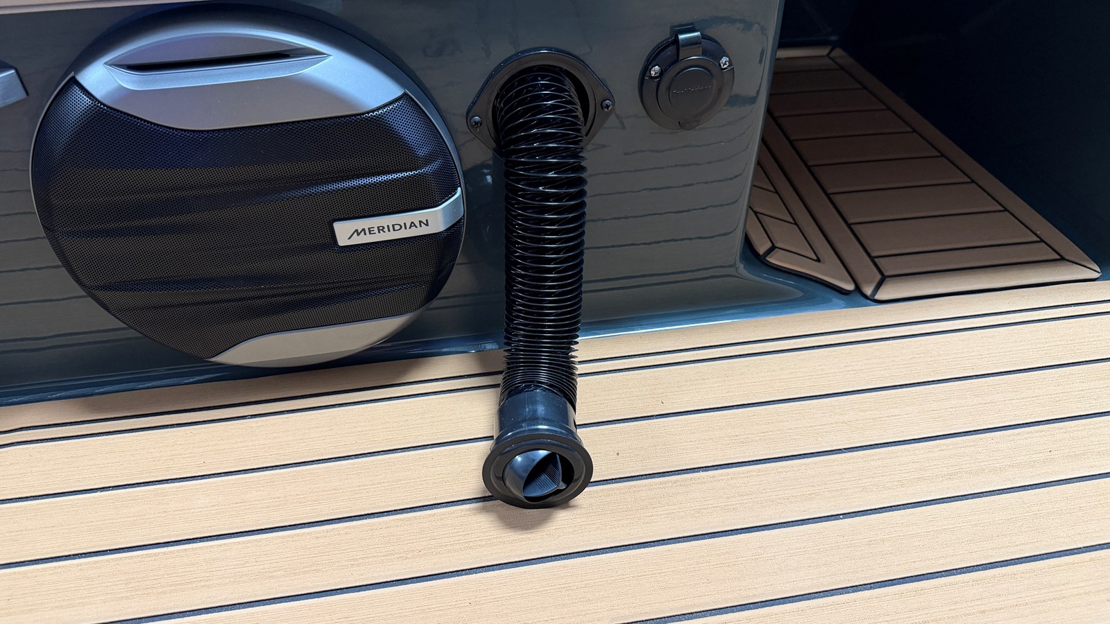 2027 Mastercraft XT24 50