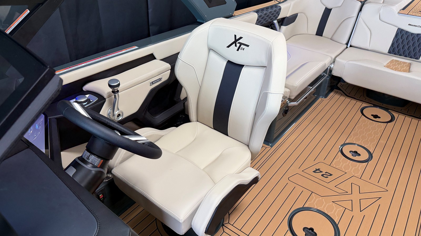 2027 Mastercraft XT24 69