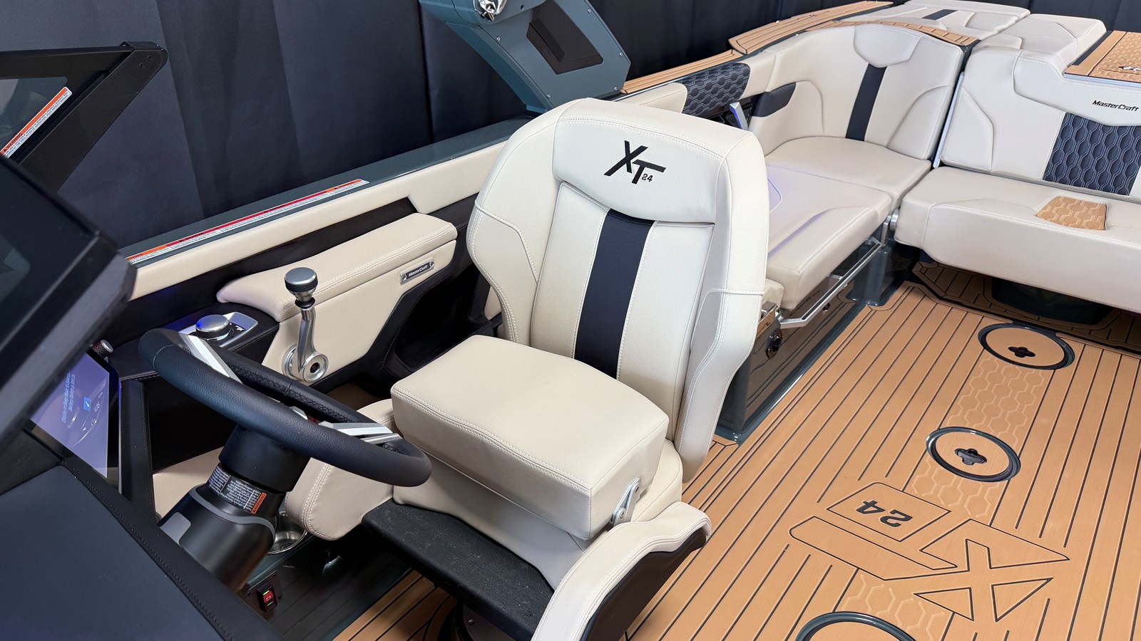 2027 Mastercraft XT24 70