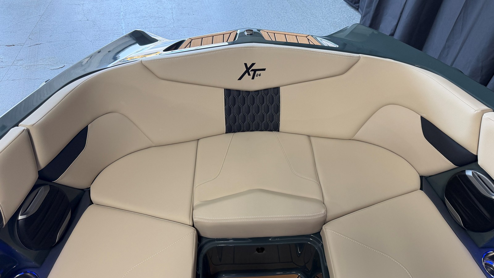 2027 Mastercraft XT24 95