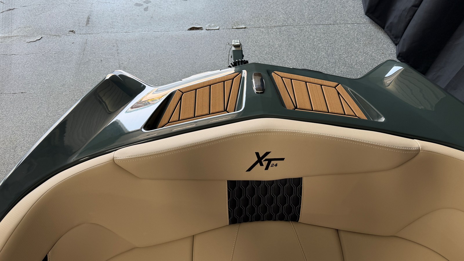 2027 Mastercraft XT24 97