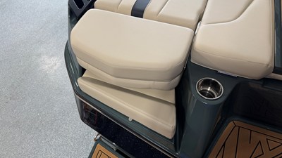 2027 Mastercraft XT24 12