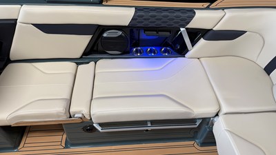 2027 Mastercraft XT24 30