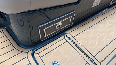 2027 Mastercraft XT24 82