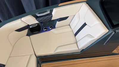 2027 Mastercraft XT24 92
