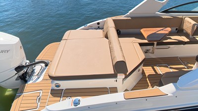 Sea Ray SDX 270 Outboard 5 2027 Sea Ray SDX 270 Outboard 6