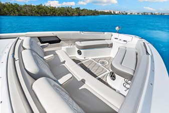 Sea Ray SLX 400 Outboard 23 2026 Sea Ray SLX 400 Outboard 24