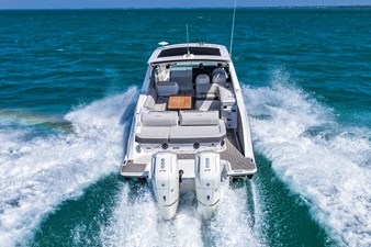 Sea Ray SLX 400 Outboard 30 2026 Sea Ray SLX 400 Outboard 31
