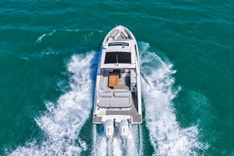 Sea Ray SLX 400 Outboard 31 2026 Sea Ray SLX 400 Outboard 32