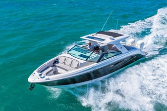 Sea Ray SLX 400 Outboard 38 2026 Sea Ray SLX 400 Outboard 39