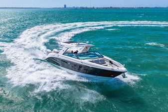 Sea Ray SLX 400 Outboard 40 2026 Sea Ray SLX 400 Outboard 41