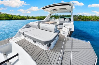 Sea Ray SLX 400 Outboard 42 2026 Sea Ray SLX 400 Outboard 43