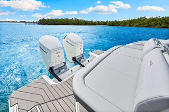 Sea Ray SLX 400 Outboard 43 2026 Sea Ray SLX 400 Outboard 44