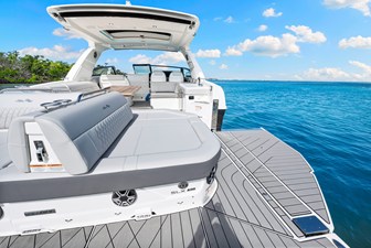Sea Ray SLX 400 Outboard 45 2026 Sea Ray SLX 400 Outboard 46