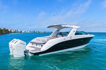 Sea Ray SLX 400 Outboard 49 2026 Sea Ray SLX 400 Outboard 50