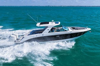 Sea Ray SLX 400 Outboard 59 2026 Sea Ray SLX 400 Outboard 60
