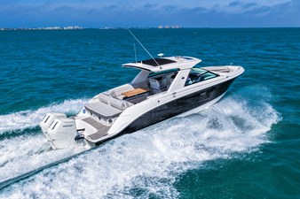Sea Ray SLX 400 Outboard 66 2026 Sea Ray SLX 400 Outboard 67
