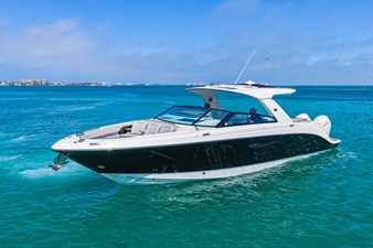Sea Ray SLX 400 Outboard 68 2026 Sea Ray SLX 400 Outboard 69