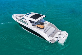Sea Ray SLX 400 Outboard 72 2026 Sea Ray SLX 400 Outboard 73