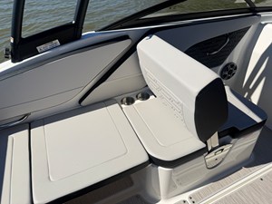 2026 Sea Ray SPX 210 16