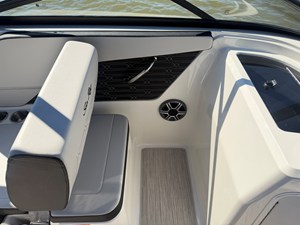 2026 Sea Ray SPX 210 23